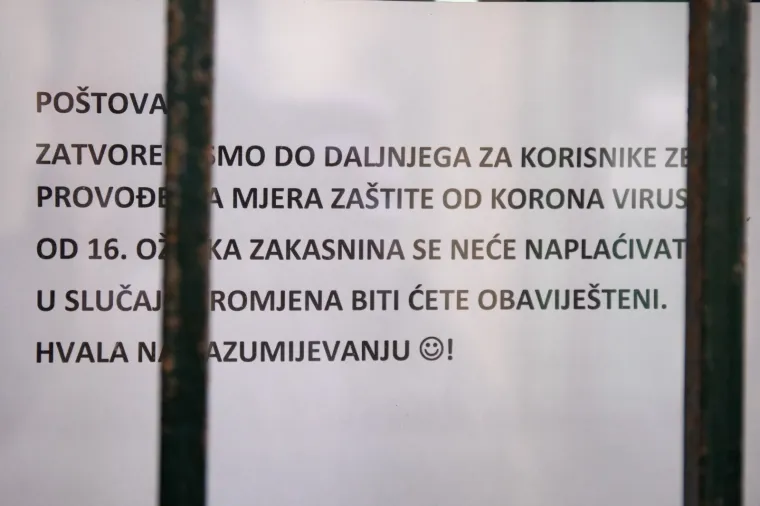 Dubrovnik kakvog smo viđali samo u najgorim danima: Stradun sablasno prazan čeka turiste