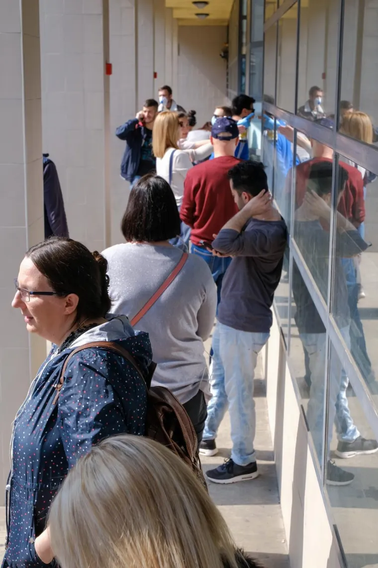 Pred HZZ-om gužva kakva se ne pamti: Otpu&scaron;teni masovno dolaze po naknade za nezaposlene