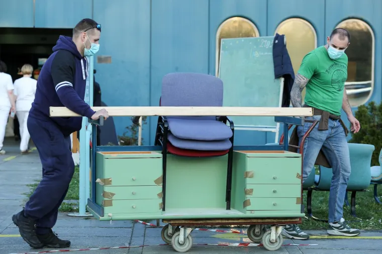 Vrijedi spomenuti kako je isto napravila i splitska Torcida. Pomogli su najvatreniji splitski ultrasi preseljenju pacijenata iz bolnice Firule. Za pomoć u preseljenju prijavili su se i igrači Ko&scaron;arka&scaron;kog kluba Split, kao i veterani slavne 4. Gardijske brigade.