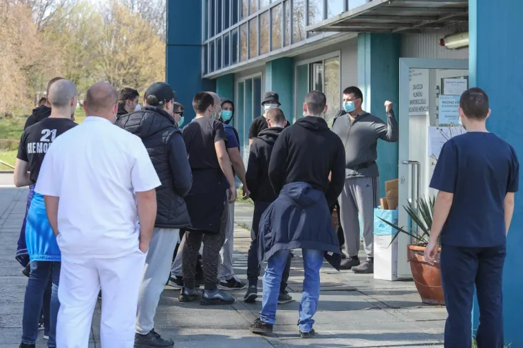 BOYSI SE ODAZVALI NA POZIV LIJEČNIKA I POMOGLI IM U TE&Scaron;KIM TRENUCIMA: Navijači Dinama poslali poruku svim ugroženim skupinama