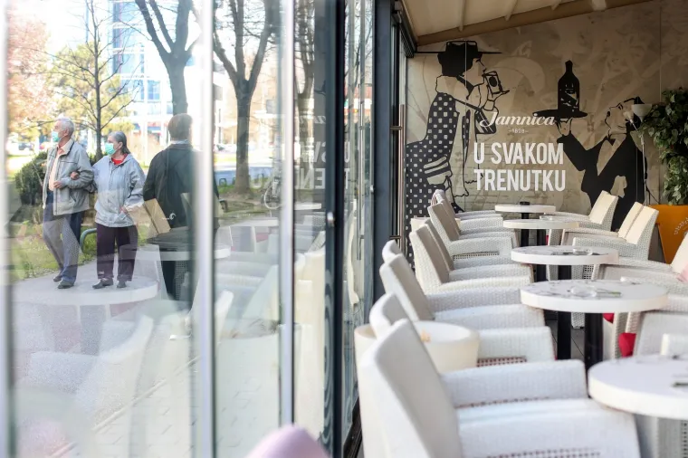 19.03.2020., Zagreb -  Od ponoci Stozer civilne zastite u svrhu sprijecavanja sirenja zaraze koronavirusom zabranio je rad svim ugostiteljskim objektima i usluznim djelatnostima. 
Photo: Igor Kralj/PIXSELL