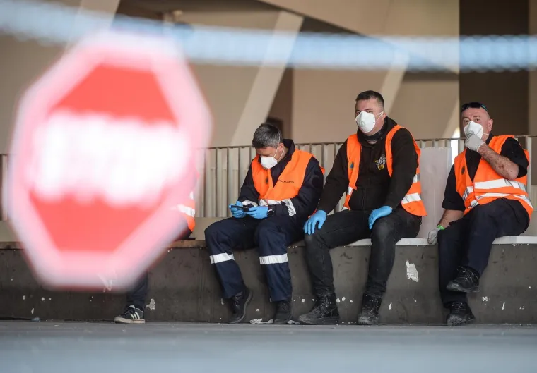 20.03.2020., Dvorana Arena, Zagreb - Nacionalni stozer civilne zastite postavlja krevete za oboljele od korona virusa u dvorani Arene Zagreb.Photo: Marko Prpic/PIXSELL