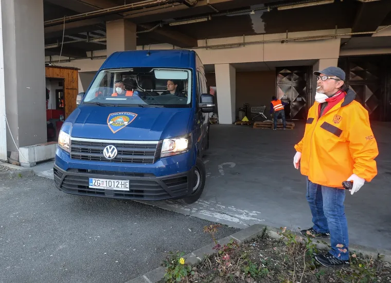 20.03.2020., Dvorana Arena, Zagreb - Nacionalni stozer civilne zastite postavlja krevete za oboljele od korona virusa u dvorani Arene Zagreb.Photo: Marko Prpic/PIXSELL