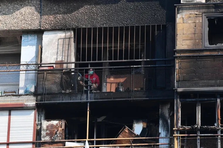 &Scaron;estero mrtvih u požaru koji je zahvatio nekoliko katova nebodera