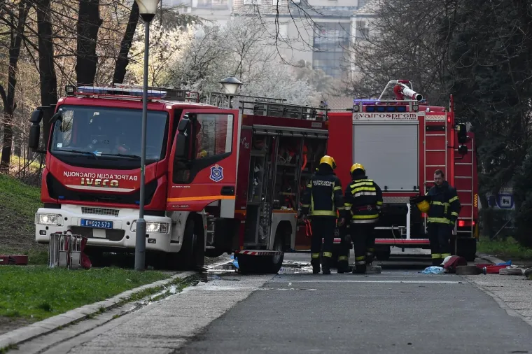 &Scaron;estero mrtvih u požaru koji je zahvatio nekoliko katova nebodera
