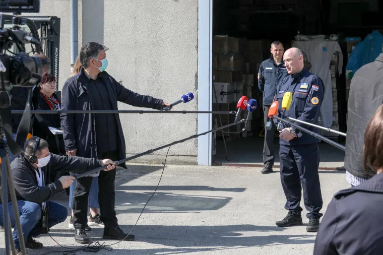 Tone za&scaron;titne opreme: Pogledajte &scaron;to je sve bogati arapski &scaron;eik donirao Hrvatskoj za pomoć oko koronavirusa