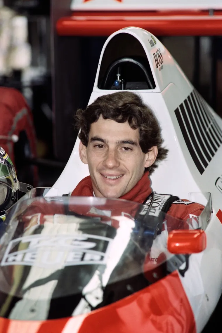 Senna je upamćen kao trostruki svjetski prvak u Formuli 1, a sve naslove osvojio je kao član tima Honda-McLaren.