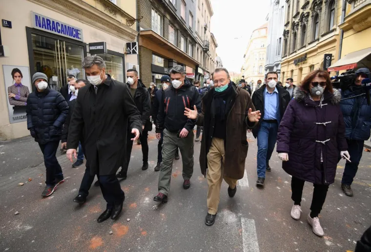 Državni vrh s maskama na licu u obilasku porušenog Zagreba: 'Ovo je najgori potres u 140 godina!'