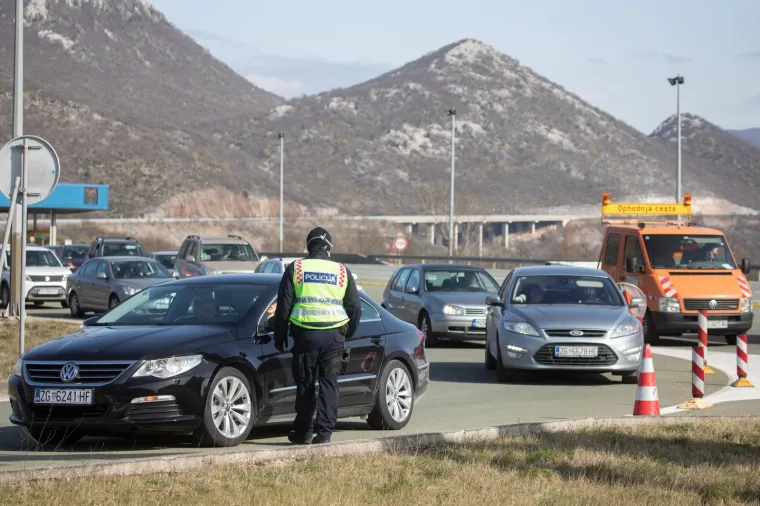 Zagrepčani nakon potresa krenuli na vikendice, izriče im se mjera samoizolacije