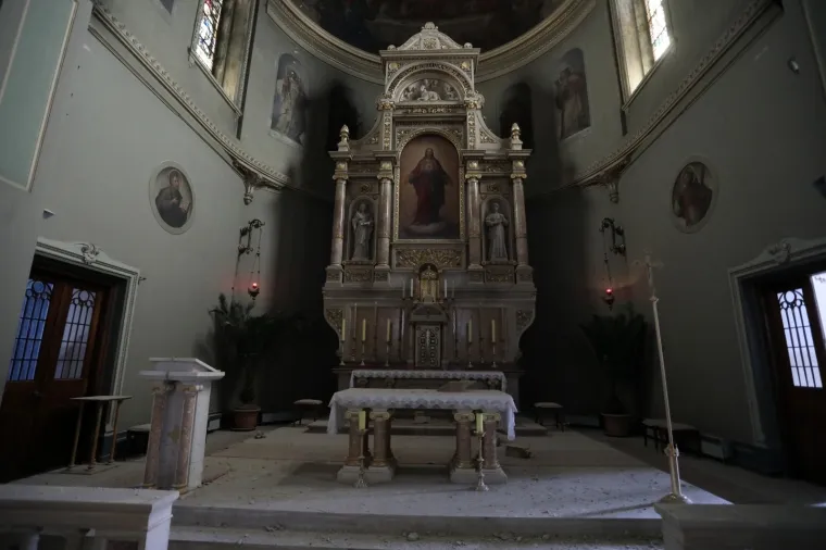 22.03.2020., Zagreb - Potres ostetio crkvu u Palmoticevoj ulici. Photo: Borna Filic/PIXSELL