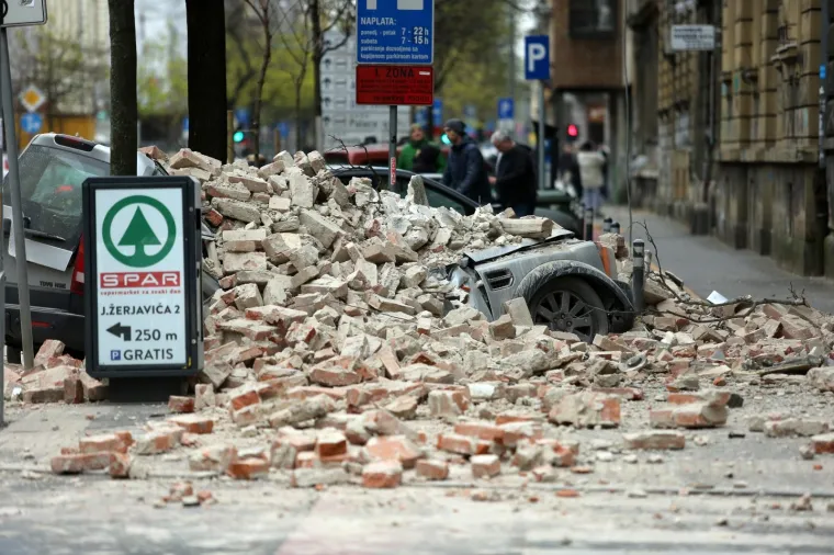 22.03.2020., Zagreb - Snazan potres jacine 5,3 pogodio je jutros Zagreb, a nesto kasnije uslijedio je jos jedan, jacine 5,2. 
Photo: Emica Elvedji/PIXSELL