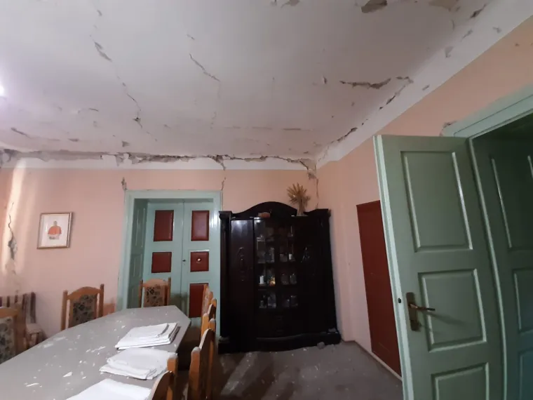 Potres je za sobom ostavio užasne posljedice: Evo kako sada izgleda župni dvor u Čučerju