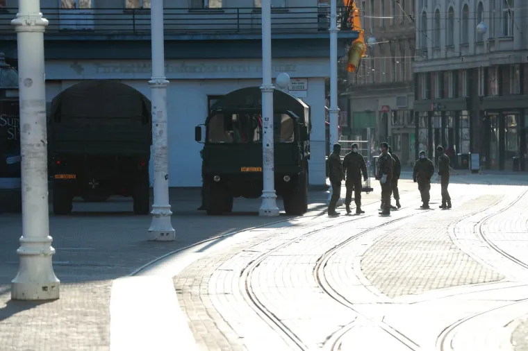 Evo kako izgleda Zagreb dan nakon užasnog potresa: Vojska čini sve da se život vrati u normalu