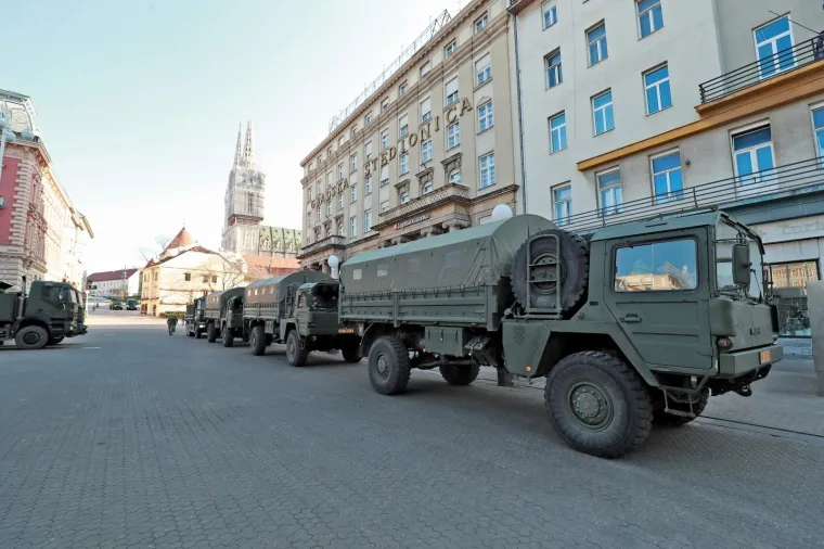Evo kako izgleda Zagreb dan nakon užasnog potresa: Vojska čini sve da se život vrati u normalu