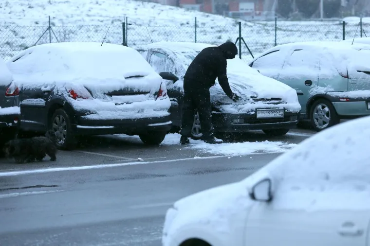 Zagreb pod bijelim pokrivačem: Nakon koronavirusa i potresa stigao nam je i snijeg u proljeću!