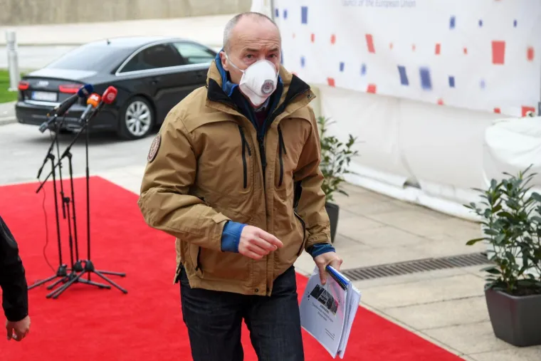 Bandić i Krstičević nose maske protiv koronavirusa: Bilo bi to vrlo pohvalno da ih ne nose - naopako!