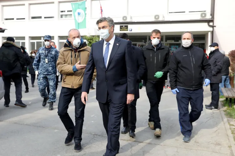 Bandić i Krstičević nose maske protiv koronavirusa: Bilo bi to vrlo pohvalno da ih ne nose - naopako!