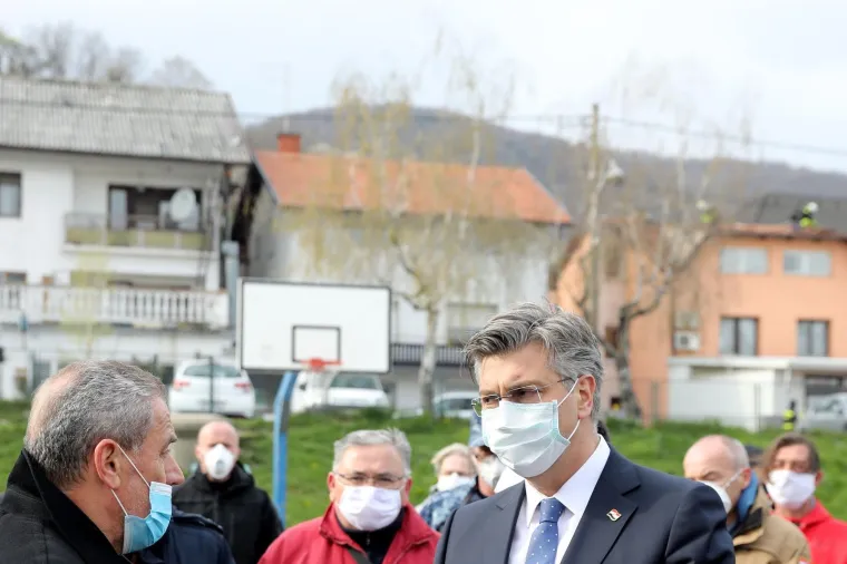 Bandić i Krstičević nose maske protiv koronavirusa: Bilo bi to vrlo pohvalno da ih ne nose - naopako!