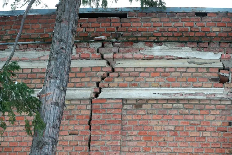 Mirogoj nikad tužniji: Pogledajte posljedice potresa na poznatom zagrebačkom groblju