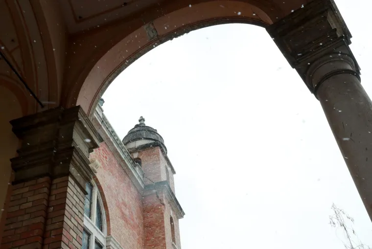 Mirogoj nikad tužniji: Pogledajte posljedice potresa na poznatom zagrebačkom groblju