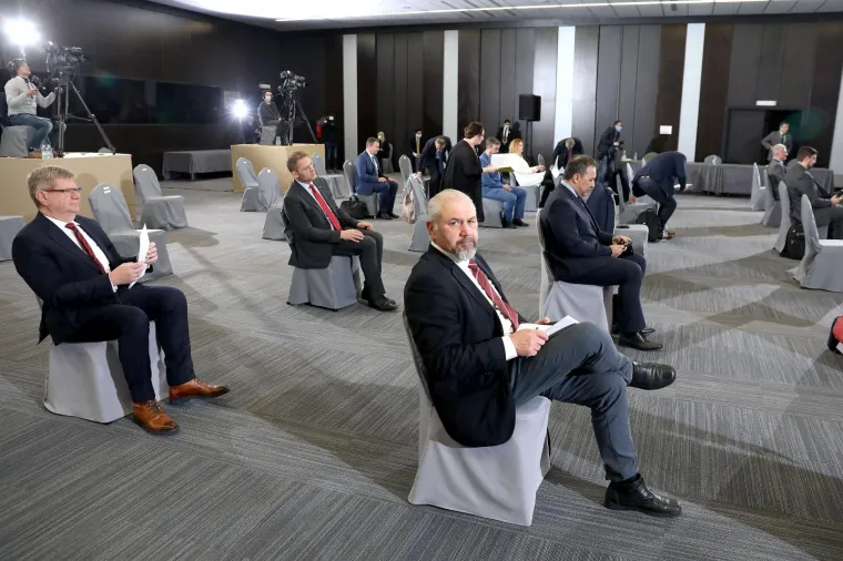 Pogledajte kako Sabor zasjeda u podrumu Inine zgrade: U prostoriji može biti samo 28 zastupnika