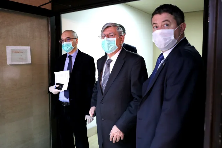 Pogledajte kako Sabor zasjeda u podrumu Inine zgrade: U prostoriji može biti samo 28 zastupnika