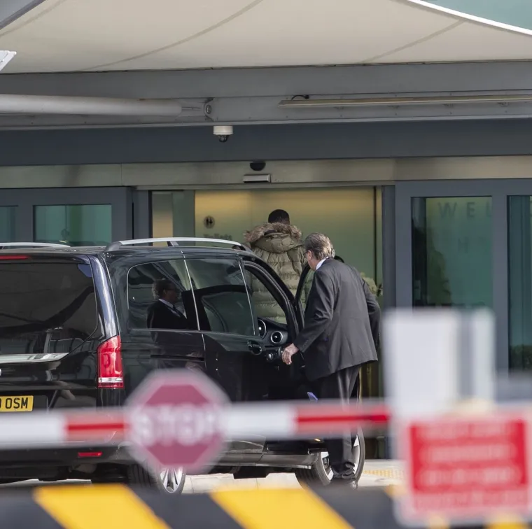 [FOTO] NAKON OVOG, ANTHONY JOSHUA SE NALAZI U SAMOIZOLACIJI: Pogledajte kako se pozdravljao s uglednicima