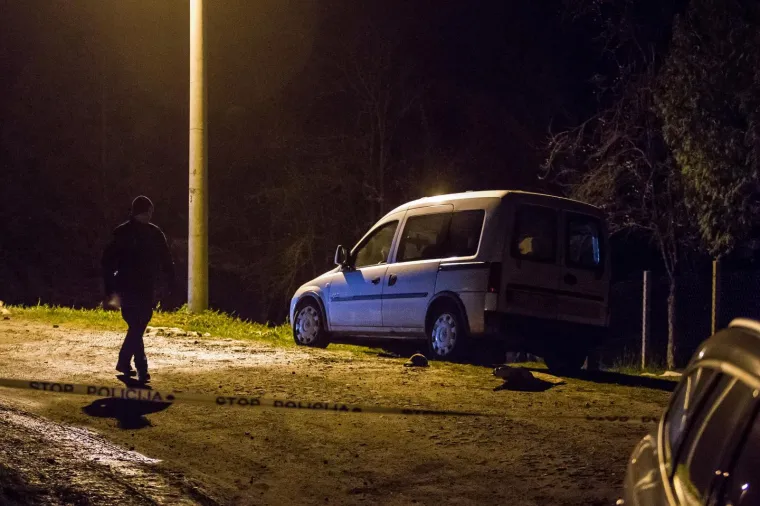 Na cesti kod Slatine ubio mu&scaron;karca pa pucao na policiju! Herojski čin policajca spasio stvar