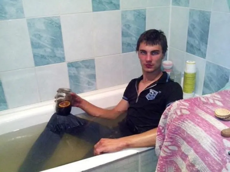 RUSI KOJI TRAŽE LJUBAV PUTEM INTERNETA STVARNO SU NEOBIČAN PRIZOR: Bizarni i u dobru i u zlu...