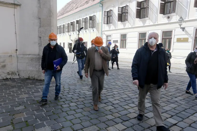 Bandić hodočastio po srušenim crkvama: 'Čeka nas maraton, rješenja iz rukava su iluzije'