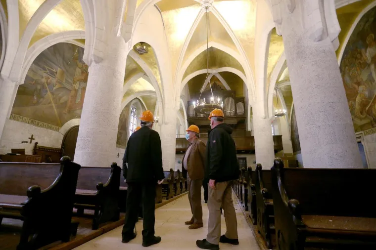 Bandić hodočastio po sru&scaron;enim crkvama: 'Čeka nas maraton, rje&scaron;enja iz rukava su iluzije'