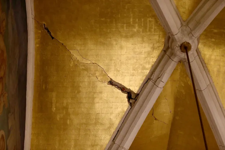 Bandić hodočastio po sru&scaron;enim crkvama: 'Čeka nas maraton, rje&scaron;enja iz rukava su iluzije'