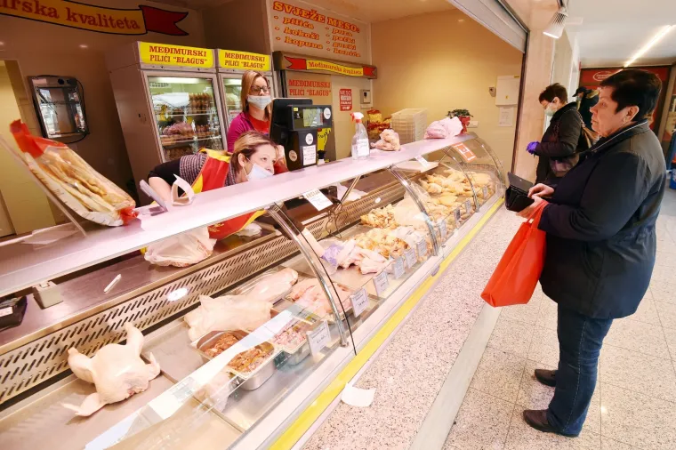 S radom su počele trgovine u sklopu gradske tržnice, no potrebno je pridržavanje uputa