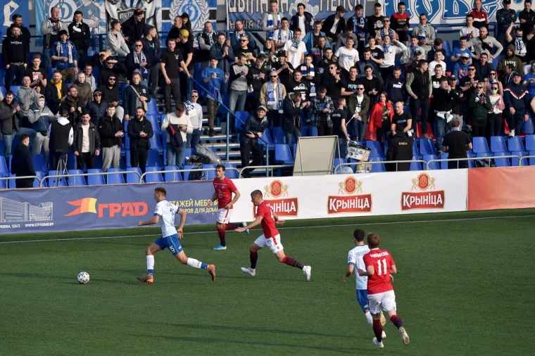 Bjelorusija je jedina zemlja u Europi u kojoj se igra nogomet, a na američkom kontinentu održavaju se prvenstva samo u Dominikanskoj republici, Haitiju i Nikaragvi, gdje nogometa&scaron;i na temperaturama od preko 30 stupnjeva igraju u maskama i rukavicama.