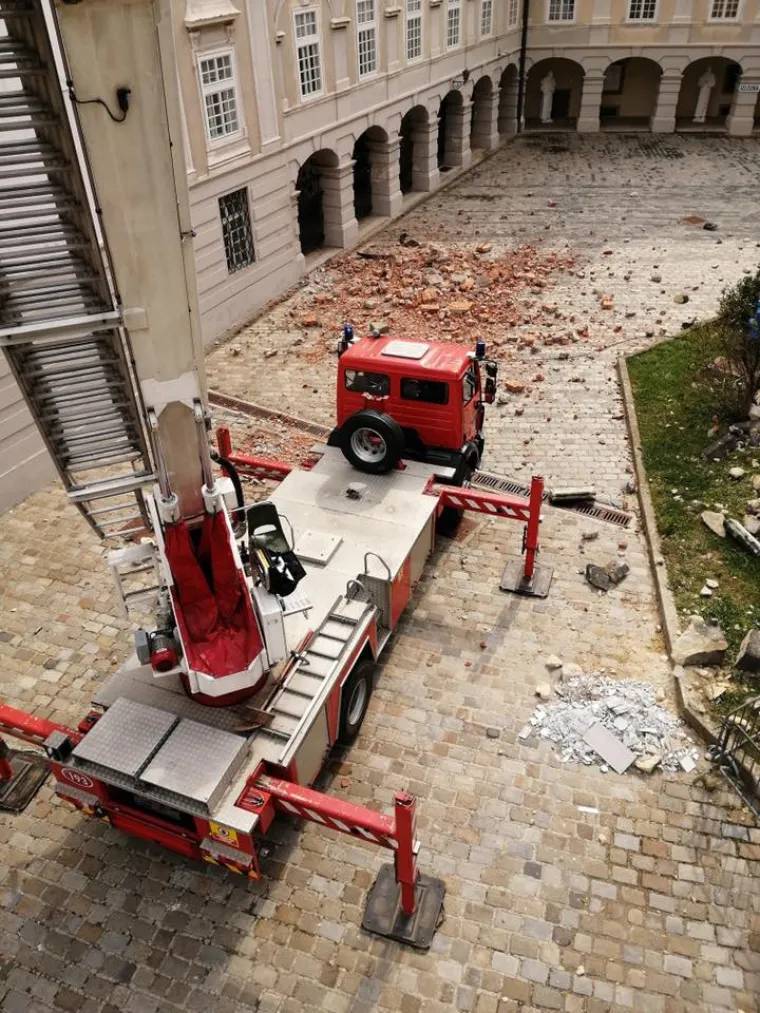 Dimnjaci i crjepovi prijete građanima, u nekim kućama ne može se živjeti