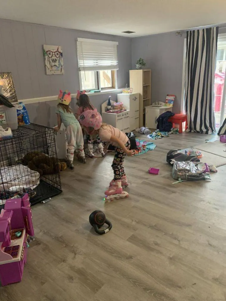 'TE&Scaron;KO JE RADITI KADA TI NA STOLU ČUČI 6-GODI&Scaron;NJI SPIDERMAN': Roditelji će se bolno prepoznati u fotkama iz izolacije