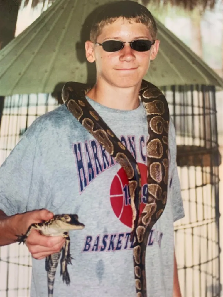 ZNATE ONAJ IZAZOV S FOTOGRAFIJAMA IZ PRO&Scaron;LOSTI? E pa, na fotke ovih likova otkida se cijeli svijet