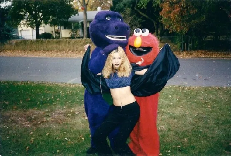 ZNATE ONAJ IZAZOV S FOTOGRAFIJAMA IZ PRO&Scaron;LOSTI? E pa, na fotke ovih likova otkida se cijeli svijet