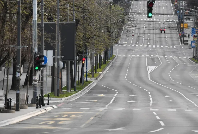 Policijski sat u Beogradu: Pogledajte kako izgleda milijunski grad u kojem je zabranjeno kretanje