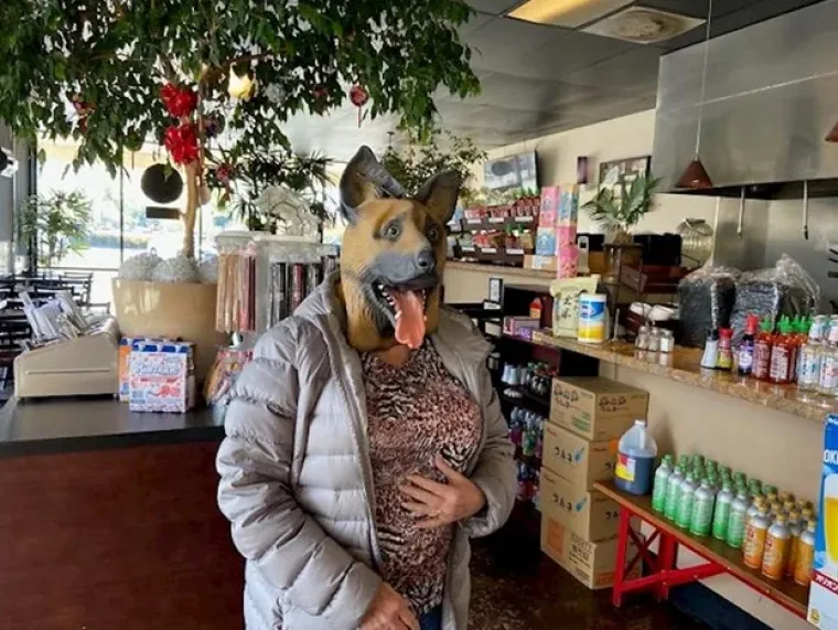 Jesu li pretjerali? Ovo su najsmje&scaron;niji kostimi za za&scaron;titu protiv korona virusa!