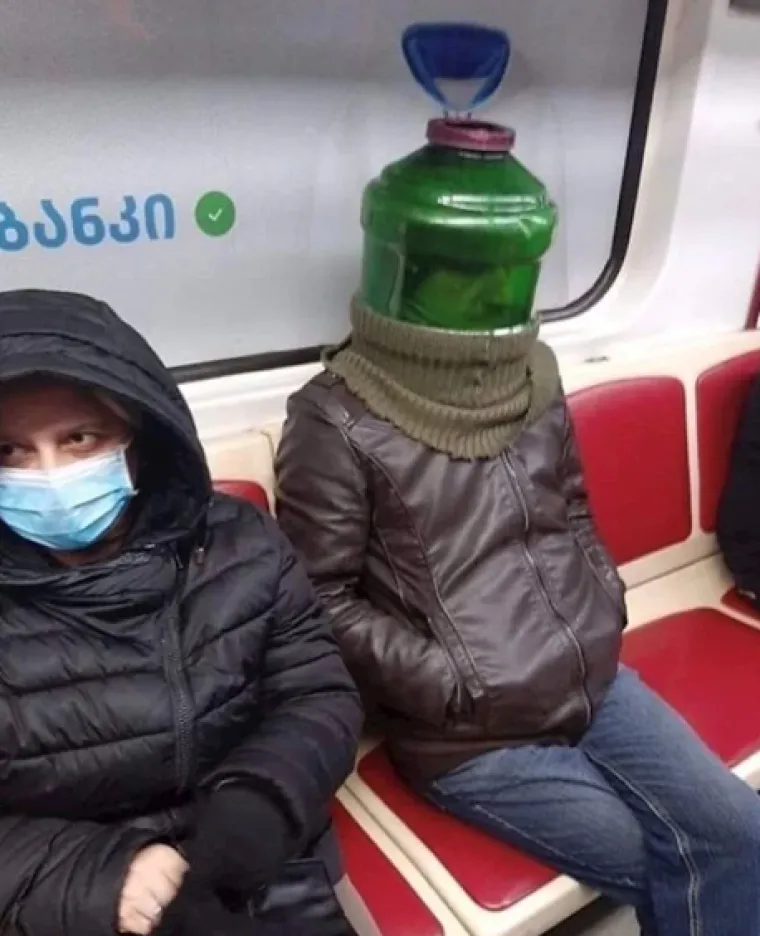 Jesu li pretjerali? Ovo su najsmje&scaron;niji kostimi za za&scaron;titu protiv korona virusa!