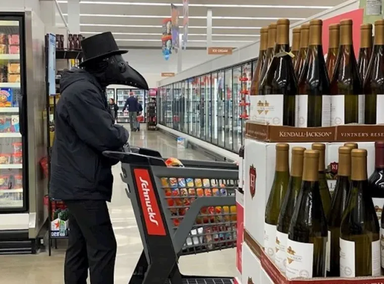 Jesu li pretjerali? Ovo su najsmje&scaron;niji kostimi za za&scaron;titu protiv korona virusa!