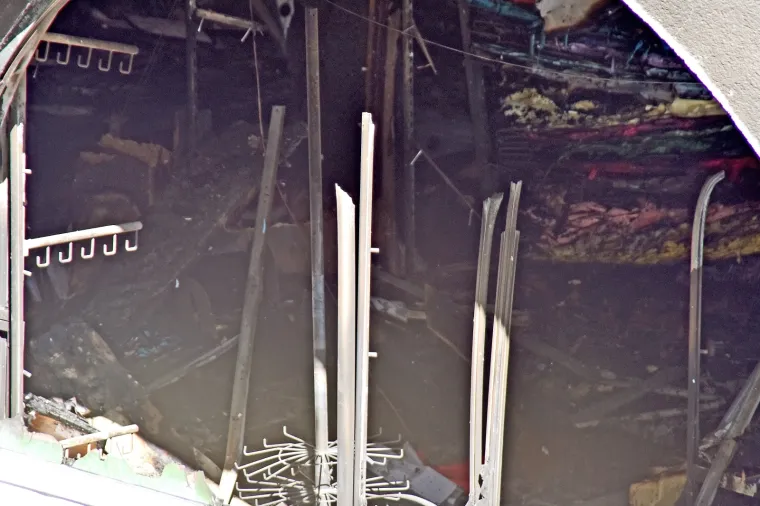 Eksplozivom raznijeli bankomat u Poreču pa razorili cijelo prizemlje zgrade