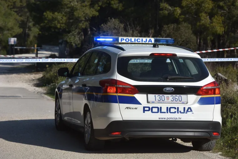 Policija zatvorila &scaron;etnicu u &Scaron;ibeniku