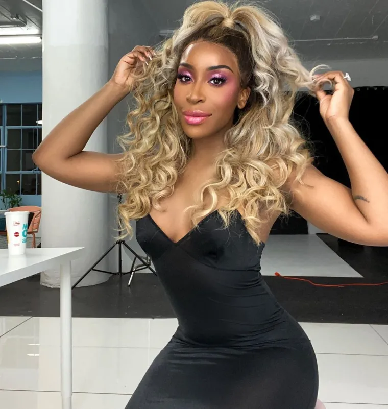 Prije YouTube dana Jackie Aina bila je u vojsci. Tvrdi da je imala puno slobodnog vremena jer je bila u rezervistima. Tamo je otkrila svoju kreativnu stranu i pokrenula YouTube kanal.