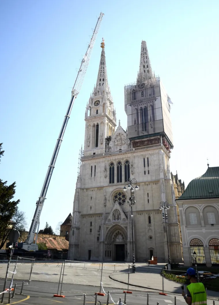 Jo&scaron; se utvrđuje &scaron;teta: Vrijedni radnici detaljno pregledavaju simbol grada nakon potresa