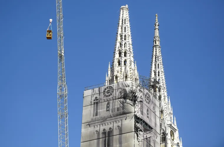Jo&scaron; se utvrđuje &scaron;teta: Vrijedni radnici detaljno pregledavaju simbol grada nakon potresa