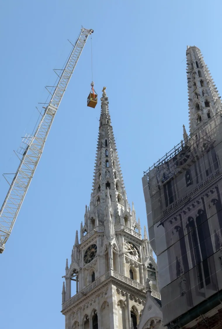 Jo&scaron; se utvrđuje &scaron;teta: Vrijedni radnici detaljno pregledavaju simbol grada nakon potresa