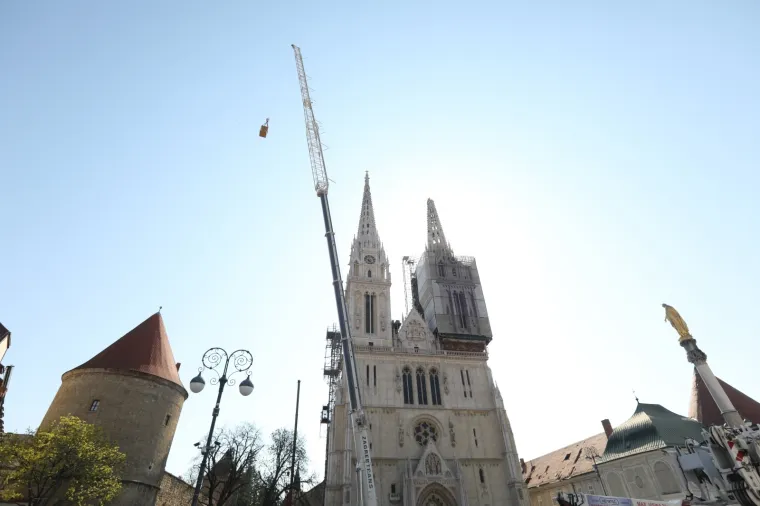 Jo&scaron; se utvrđuje &scaron;teta: Vrijedni radnici detaljno pregledavaju simbol grada nakon potresa