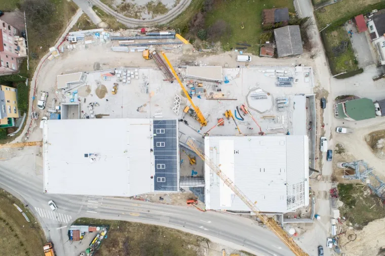 Zbog koronavirusa sve stoji, ali Bandićeva žičara se i dalje gradi: Pogledajte kako sada izgleda